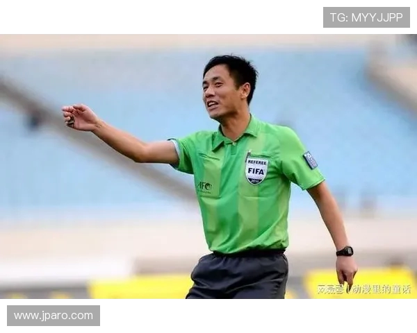 李铁案二审今日宣判现场曝光押解车辆抵达法院引发广泛关注